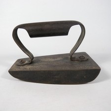 ANTICO FERRO DA STIRO A