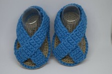 Sandali a fascia incrociata