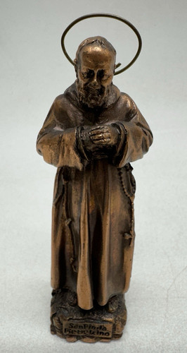 Statua san padre - san, da