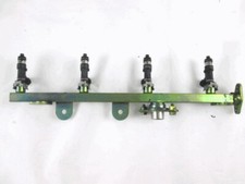 17521-7S000 TUBO INIEZIONE TESTATA LATO DESTRO CON SERIE INIETTORI NISSAN TITAN 