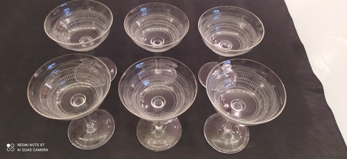 Set bicchieri in - di, 6