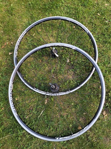Set ruote bontrager - ruote, mozzi