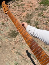 Basso Elettrico 5 Corde 21