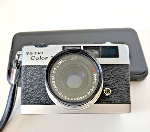 Rara fotocamera compatta