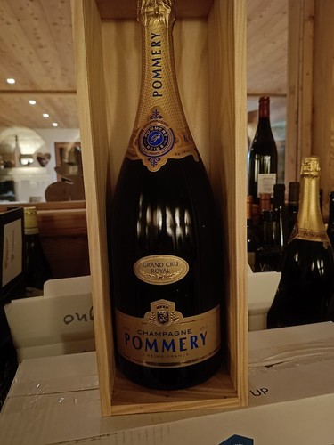 Champagne pommery grand cru
