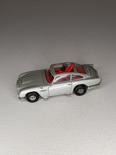 Corgi toys aston martin - corgi,