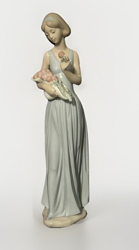 Nao lladro little - nao,