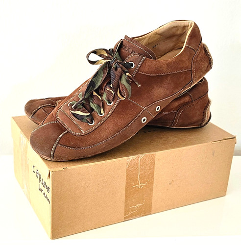 Scarpa auto prada - by,