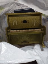 Pianoforte giocattolo vintage