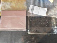 CUSTODIA E TASTIERA PER IPAD