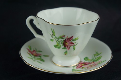 Vecchia tazza piattino - vecchia, tazza/piattino