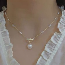 Collana di perle bianche