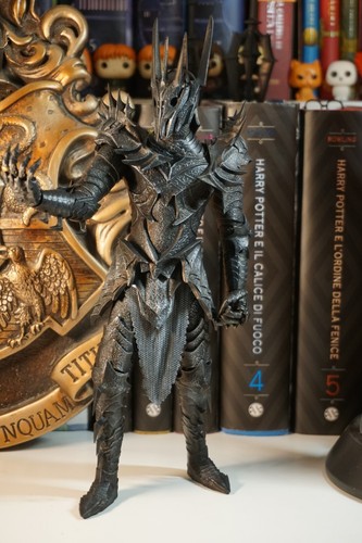 Statua sauron tratta dal - statua,