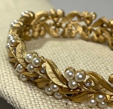 Crown Trifari Rhinestone Pearl