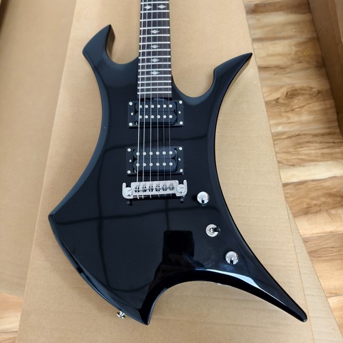Chitarra elettrica nera