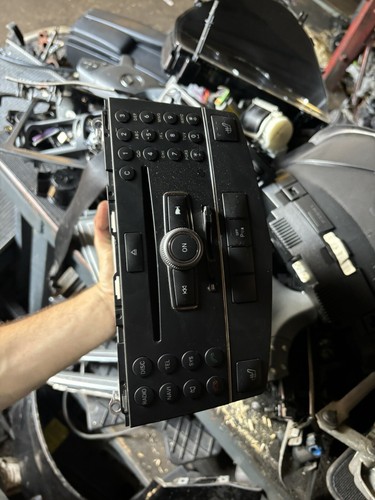 A2048709690 radio mercedes - a2048709690,