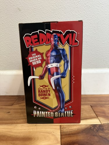 Statua bowen reddevil - bowen,