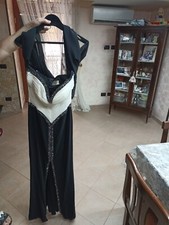 Abito da cerimonia con copri-spalle per donna