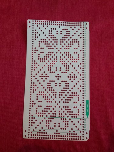 Una scheda perforata dal - , set