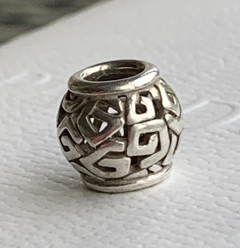 Pandora openwork swirl - openwork,