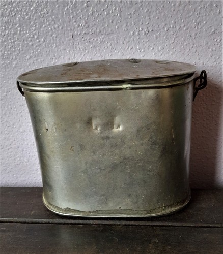 Gamelle militaire - ,