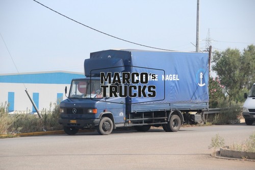 Foto camion mercedes benz - foto,