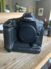 Canon EOS-1 Mk II da battaglia e funzionante.