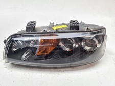 89100464 Faro Sinistro per