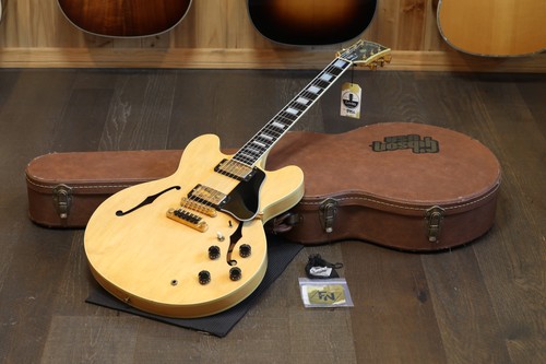 Chitarra elettrica semivuota