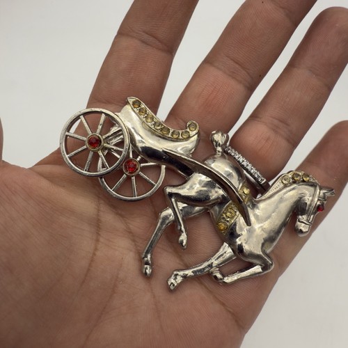 Spilla statuina carrozza pony