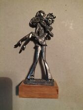 Satuetta in peltro con base in