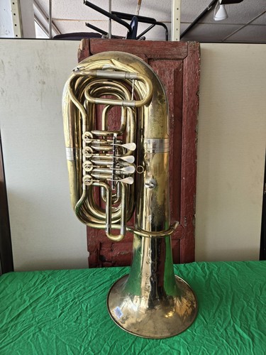 Cerveny cbb tuba - v.f.,