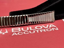 Striking MCM design cinturino