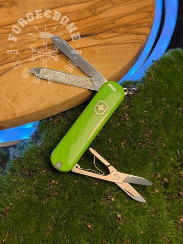 Victorinox classic - victorinox, sd