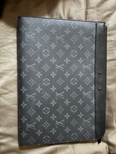 louis vuitton portadocumenti usato pochissimo, pari al nuovo