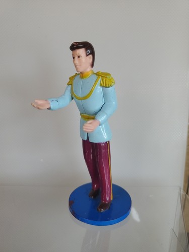 Raro cake topper - cake,