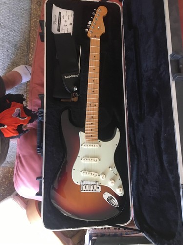 Fender stratocaster made in - fender,