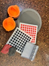 Lotto accessori cucina - porta pentole; raschietti padella; poggia cucchiai; bracconieri uova