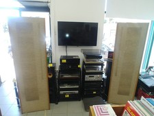 Magneplanar 2.5 speakers