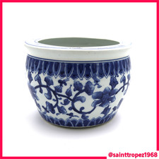 Vaso Cinese Decorato a mano in Ceramica Motivo Vegetale di colore blu.