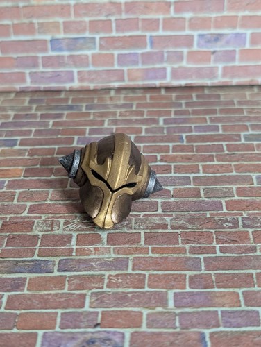 Sculp testa dipinta