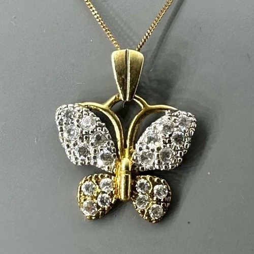 Collana con ciondolo farfalla