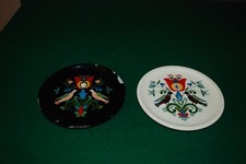 Lotto n. 2  piatti da muro, legno, uccelli fiori, cm 21, Ungheria, vintage 1960