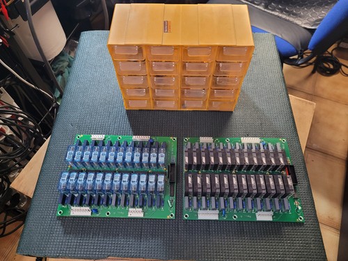 Cassettiera con componenti