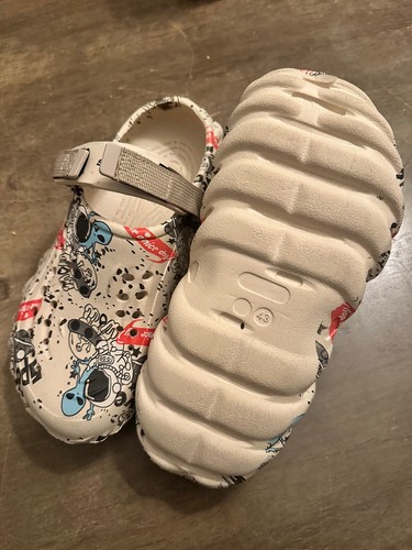 crocs