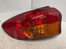 FARO POSTERIORE LATO