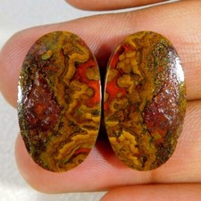 09.10Cts. Coppia di pietre