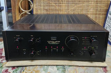 Amplificatore integrato SANSUI