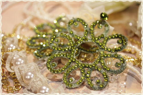 Orecchini pizzo macrame - in,