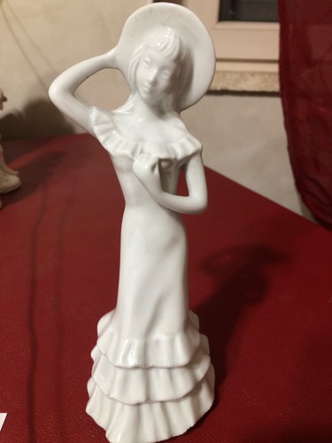 Statuina dama con - con, in